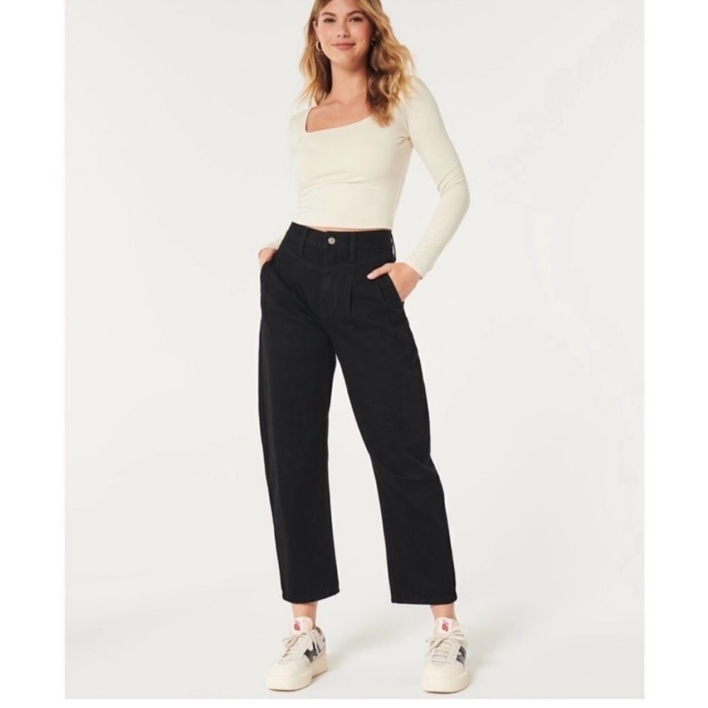 Hollister High Rise Barrel Jeans - Black NWT Size 13
